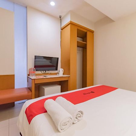 RedDoorz Plus @ Cipaganti Street 3 Bandung Esterno foto